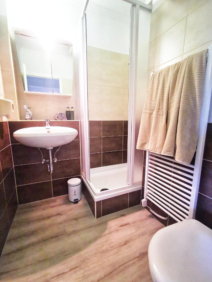 Szin-Aranyhid Apartman ชิโอฟก ภายนอก รูปภาพ
